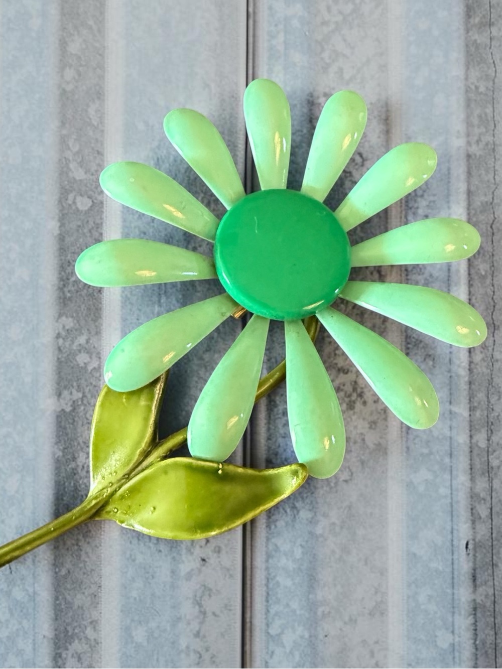 Vintage Green Enamel Daisy Flower Brooch Statement Floral Pin 4”